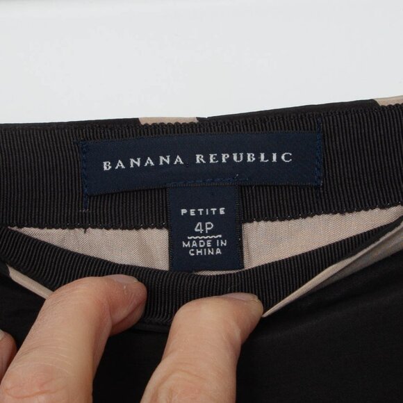 Banana Republic Geometric A Line Silk Blend Skirt Old Money‎ Minimalist Size 4P - Picture 3 of 6